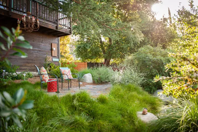 13 Brilliant Side of House Ideas for a Stunning Outdoor Space