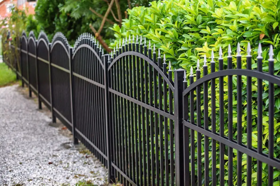 Cost-Effective Fencing Solutions The Benefits of Modern Hog Wire Fences