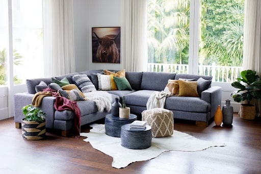 Choosing the Perfect Traditional Sofa for Your Living Room