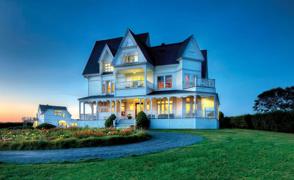 Experience Luxury The Finest Holiday Houses in Rhode Island