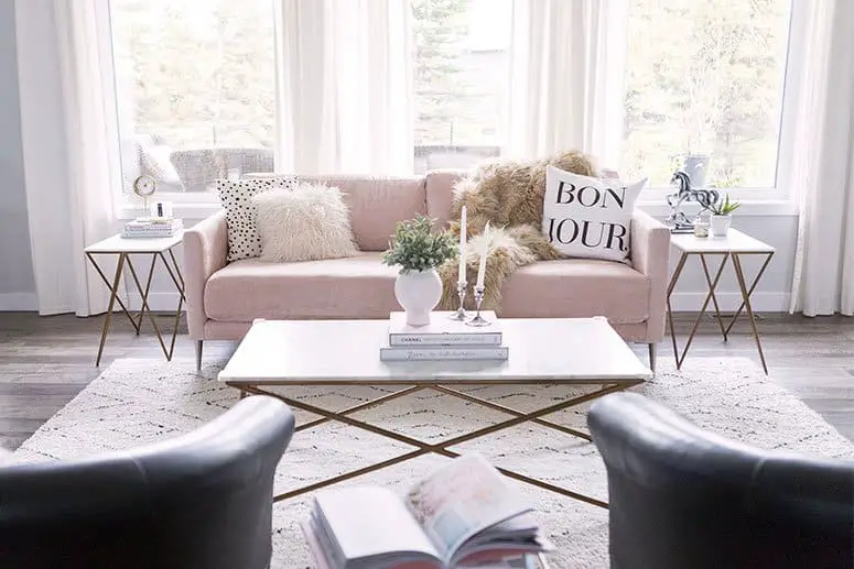 How to Design a Living Room Around a Pink Sofa