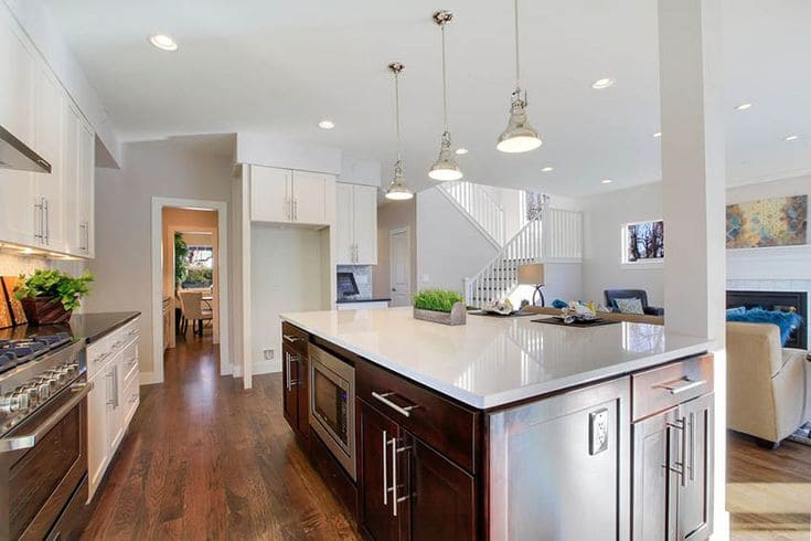 How to Incorporate Columns in Your Kitchen Island for a Luxe Look