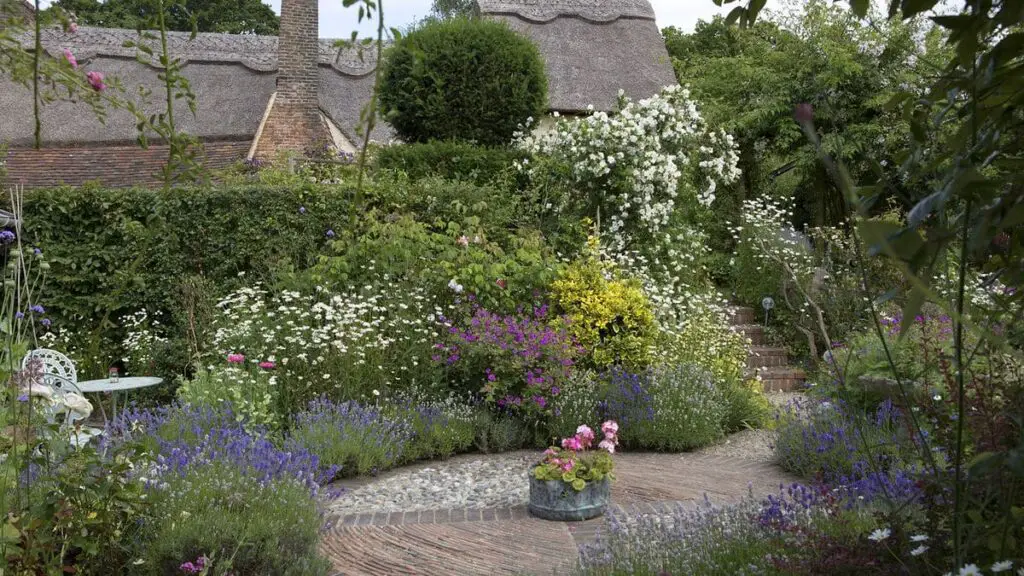 The Ultimate Guide to Creating a Cottage Garden