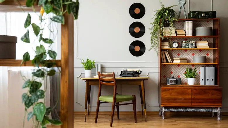 10 Must-Have Mid-Century Modern Furniture Pieces for Your Living Room