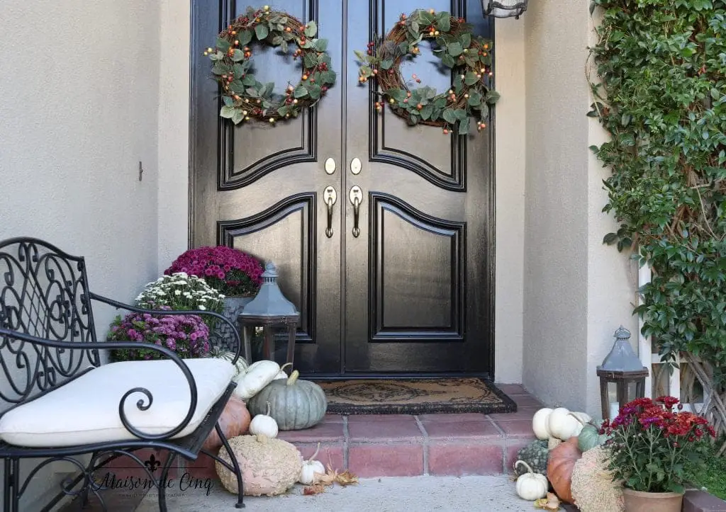 10 Gorgeous Autumn Wreaths to Welcome Fall into Your Home